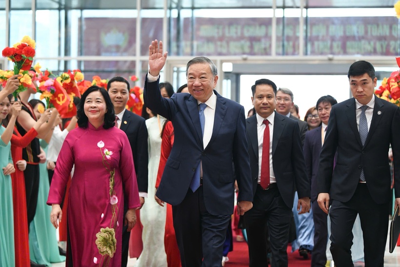 Tổng Bí thư, Chủ tịch nước Tô Lâm đến dự phiên khai mạc trọng thể Đại hội đại biểu Mặt trận Tổ quốc Việt Nam lần thứ XI - Ảnh: VGP/Nhật Bắc