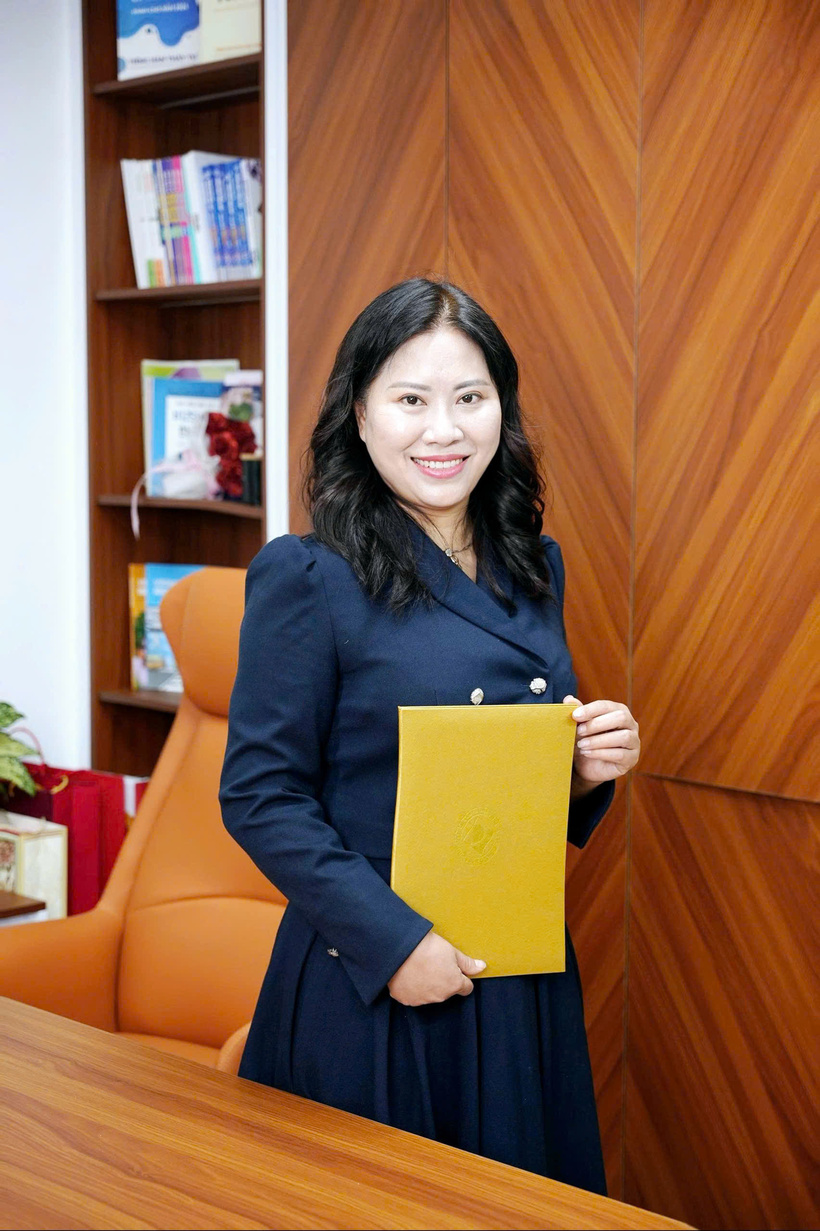 Bà Nguyễn Thị Ngọc Bích,&nbsp; Phó Hiệu trưởng trường Cao đẳng Quốc tế Hà Nội&nbsp;cho rằng, khi có nhiều lựa chọn chất lượng sau THCS, áp lực "bắt buộc phải đỗ trường công" sẽ tự nhiên giảm xuống.