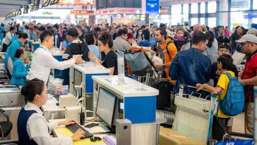 Tạm hoãn xuất cảnh người nợ thuế và những điều cần lưu ý. (Ảnh: TTXVN)