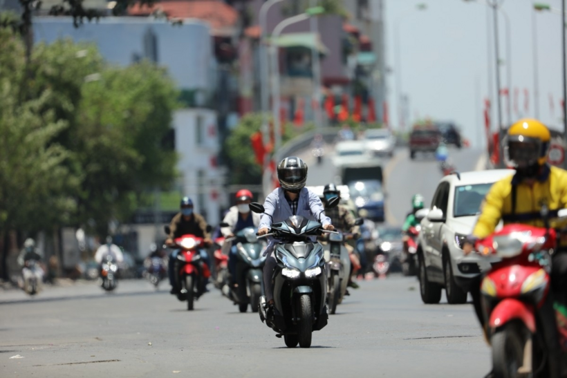 Khu vực từ Thanh Hóa đến Huế và phía Bắc Duyên hải Nam Trung Bộ có nơi nắng nóng đặc biệt gay gắt, nhiệt độ vượt ngưỡng 38 độ C. Ảnh minh họa