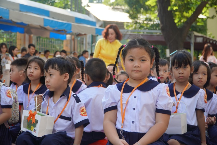 Phụ huynh TPHCM đăng ký tuyển sinh các lớp đầu cấp từ 27/5 đến 17h ngày 7/6. Ảnh: Báo Người Lao Động.