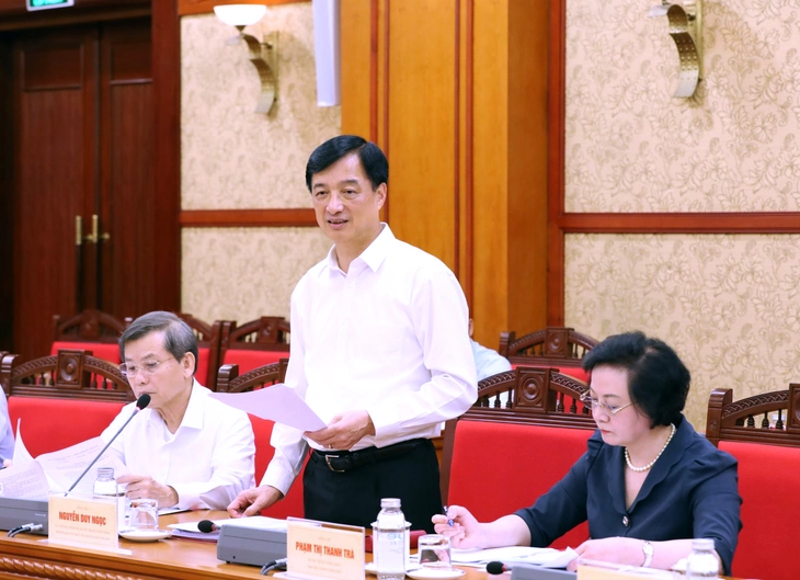 Trưởng Ban Tổ chức Trung ương, Trưởng Ban Chỉ đạo Nguyễn Duy Ngọc chủ trì phiên họp - Ảnh: dangcongsan.vn