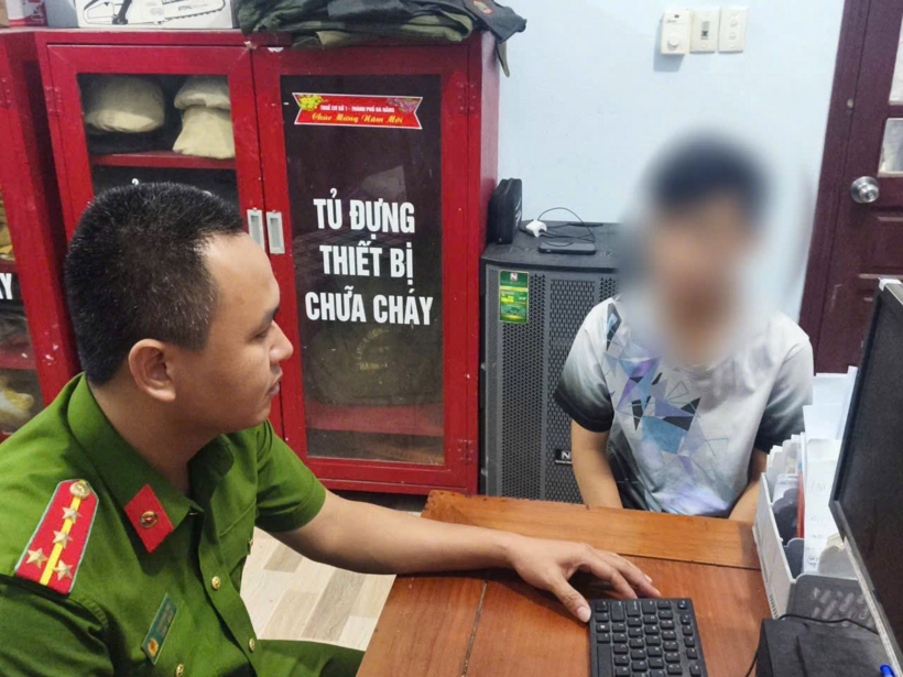 Công an phường An Khê, Đà Nẵng triệu tập K. để lấy lời khai, xác minh, xử lý vụ việc bị tố hành hung, tống tiền học sinh lớp 6. Ảnh: Lao động