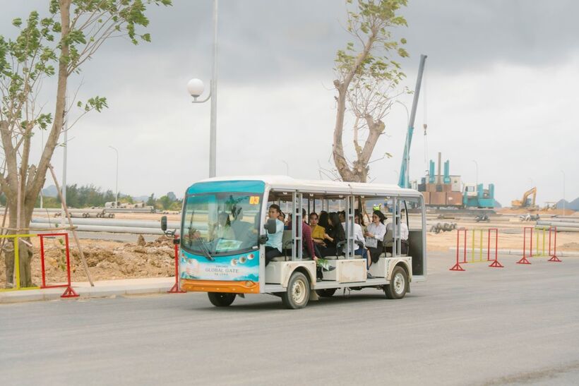 “Trăm nghe không bằng một thấy”, chuyến site tour đã giúp nhiều khách hàng có được trải nghiệm thực tế về dự án