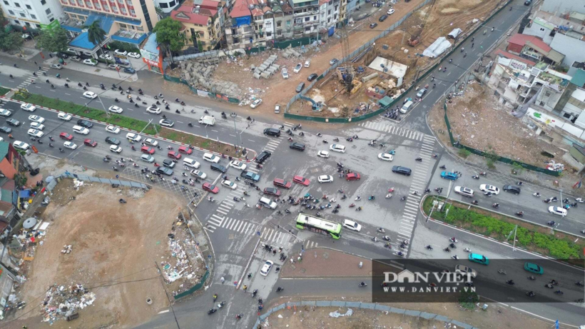 Một phần trong Dự án đầu tư xây dựng đường Vành đai 1, đoạn Hoàng Cầu-Voi Phục nhìn từ trên cao. Ảnh: Sông Bùi