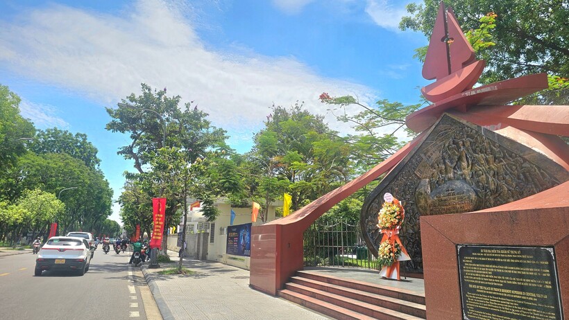 Di tích Địa điểm Tòa Khâm sứ Trung kỳ địa chỉ tại số 32 đường Lê Lợi, Tp.Huế.