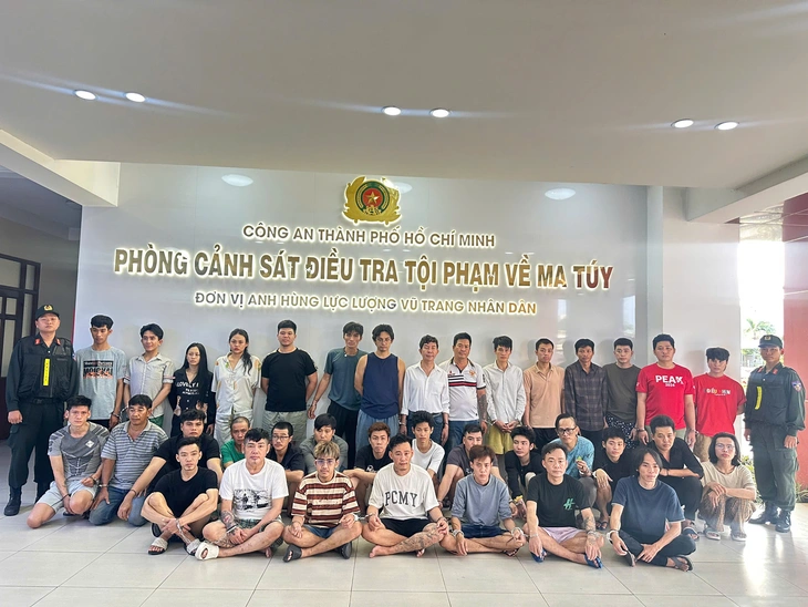 Công an TP.HCM bắt 71 bị can trong đường dây ma túy. (Ảnh: Công an TP.HCM)