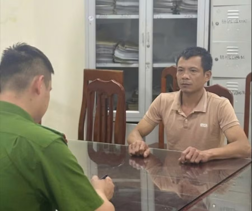 Nguyễn Văn Tùy tại cơ quan công an. Ảnh: Công an tỉnh Hưng Yên