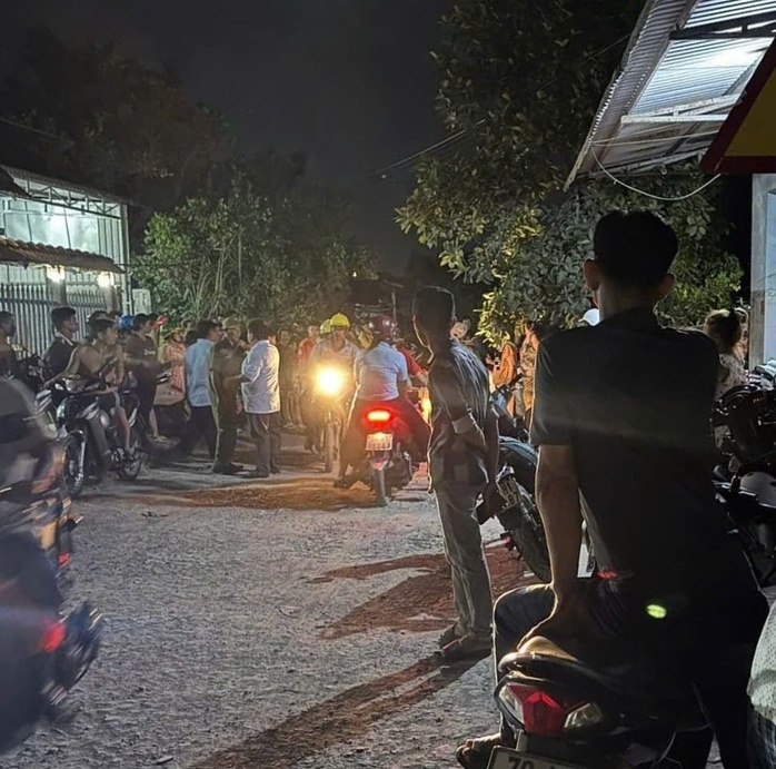 Công an phong tỏa hiện trường. (Ảnh: Người lao động)
