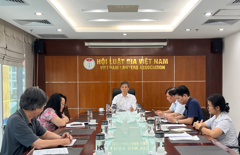 Quang cảnh cuộc họp.
