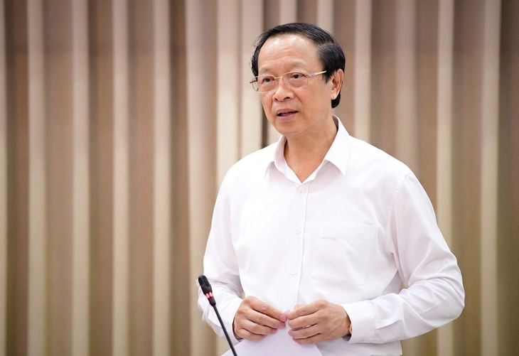 Thứ trưởng Bộ GD&ĐT Phạm Ngọc Thưởng phát biểu tại buổi làm việc chiều 21/5. Ảnh: Tuổi trẻ Online