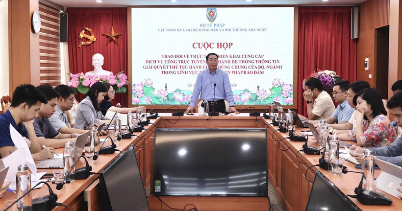 Quang cảnh cuộc họp.