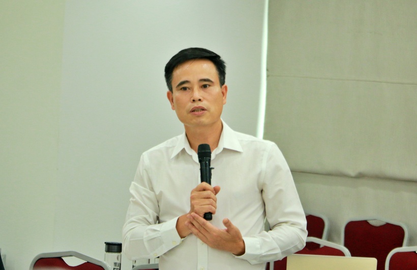 Luật gia Trần Đức Long (Ban Nghiên cứu, Xây dựng và Phổ biến pháp luật) đóng góp ý kiến.