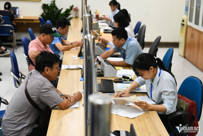 Bộ Nội vụ phản hồi về trường hợp phải hoàn trả tiền trợ cấp tinh giản biên chế theo nghị định 154. Ảnh minh hoạ.