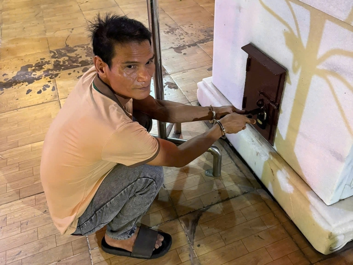 Nguyễn Văn Nhớ trộm hơn 4 triệu tiền công đức