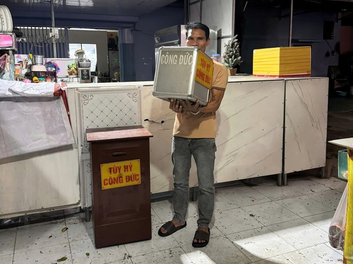 Nguyễn Văn Nhớ trộm tiền công đức. Ảnh: Người lao động
