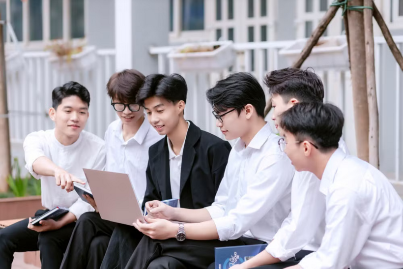 Miễn học phí, cấp phí sinh hoạt 5 triệu đồng/tháng cho sinh viên ngành điện hạt nhân.