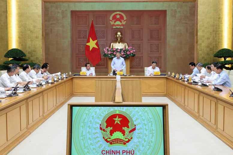Thủ tướng chủ trì cuộc làm việc về phát triển nhà ở cho thuê tại Hà Nội. Ảnh|: VGP