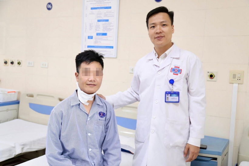 Ca phẫu thuật vi phẫu giúp bệnh nhân sớm ăn uống, nói chuyện trở lại. Ảnh: ZNews