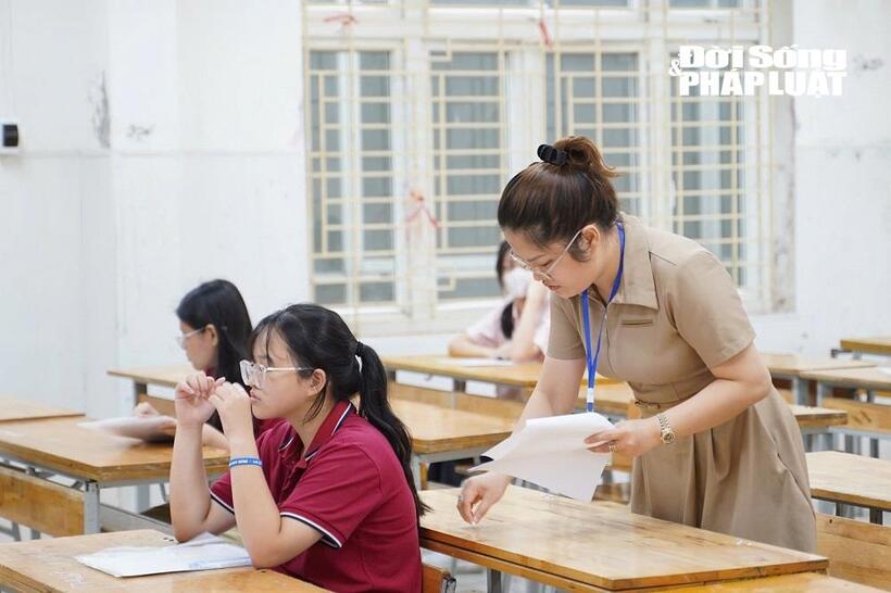 Sáng nay 30/5, thí sinh Hà Nội chính thức bước vào kỳ thi lớp 10 với môn đầu tiên là Ngữ văn.