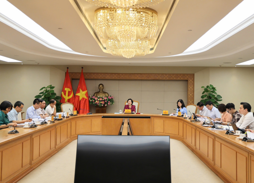 Phó Thủ tướng Phạm Thị Thanh Trà chủ trì cuộc họp - Ảnh: VGP/Thu Giang
