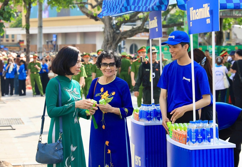 Các điểm phục vụ của thương hiệu sữa quốc dân được đông đảo người dân ghé thăm và thưởng thức. Ảnh: Vi Nam