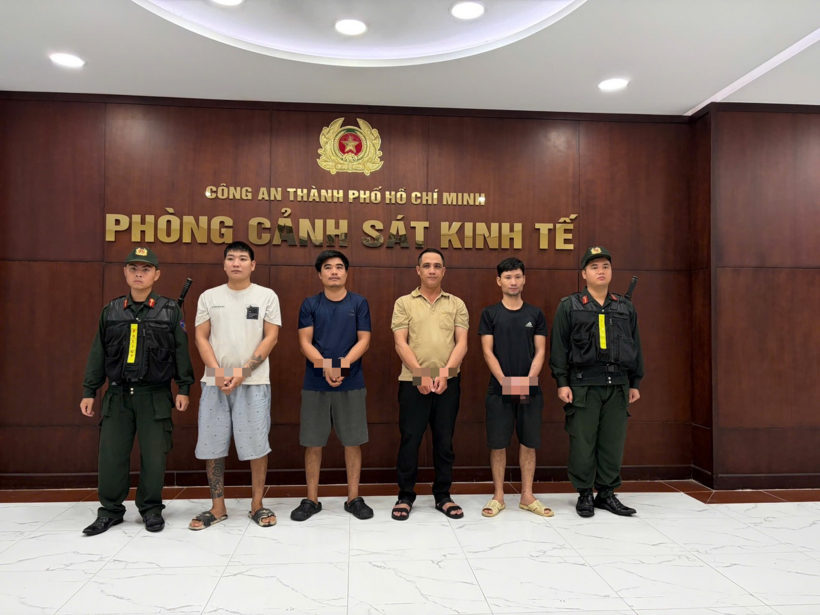Từ trái sang: Lâm Văn Hưng, Trần Văn Nghĩa, Nguyễn Văn Định, Lưu Văn Thiệp bị khởi tố, bắt tạm giam về hành vi "Vi phạm quy định về an toàn thực phẩm". (Ảnh: Công an TP.HCM)