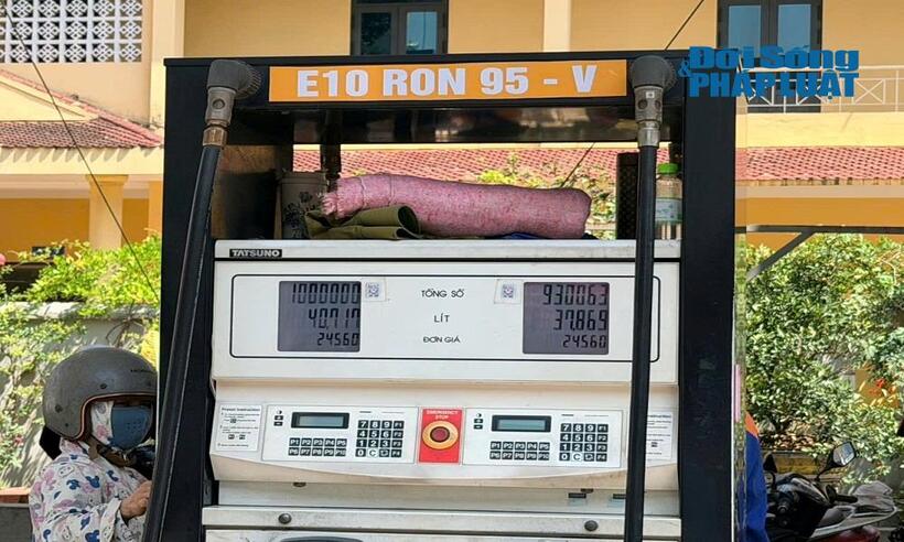 Ngày đầu chính thức "phủ sóng" xăng E10 toàn quốc: Người dân nói gì? - 2