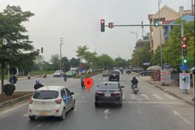 Nút giao có phân tách pha đèn đi thẳng và rẽ trái riêng biệt. Ảnh: Vietnamnet