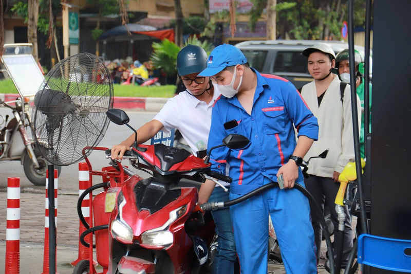 Triển khai xăng sinh học không phải quyết định mang tính áp đặt, mà xuất phát từ yêu cầu phát triển bền vững, bảo đảm an ninh năng lượng, bảo vệ môi trường và thực hiện các cam kết quốc tế của Việt Nam.