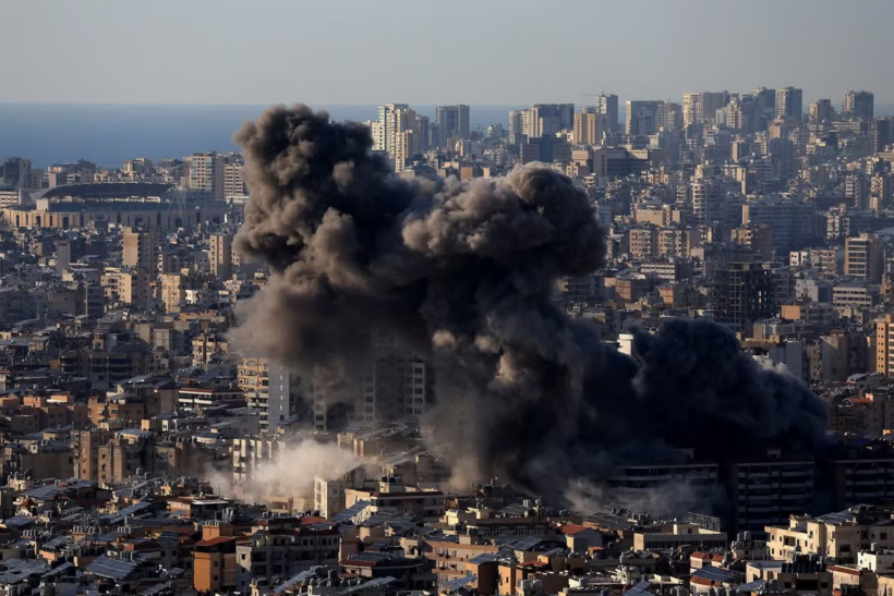 Một cuộc tấn công vào Beirut (Li-băng). Ảnh: Reuters
