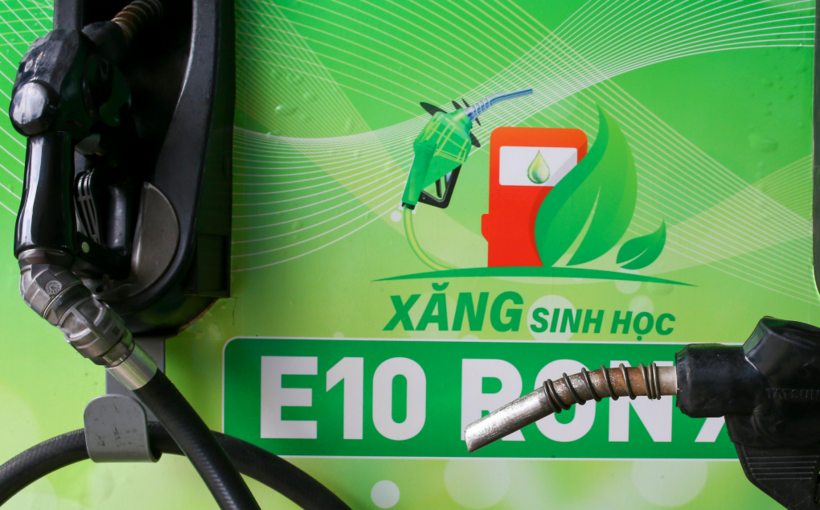 Trụ bơm của một cửa hàng xăng dầu trên phố Thái Thịnh tại Hà Nội, tháng 5/2026. (Ảnh: VnExpress)