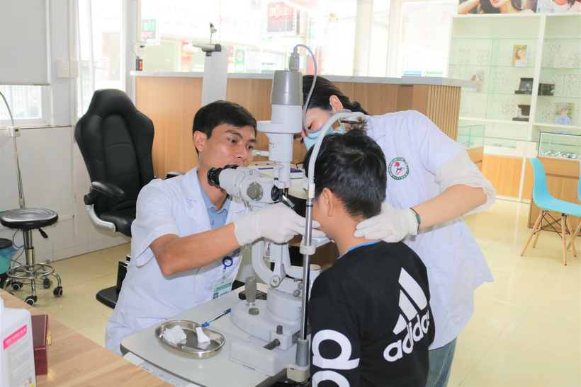 Hà Nội hỗ trợ điều trị cận thị từ 3 diop trở lên