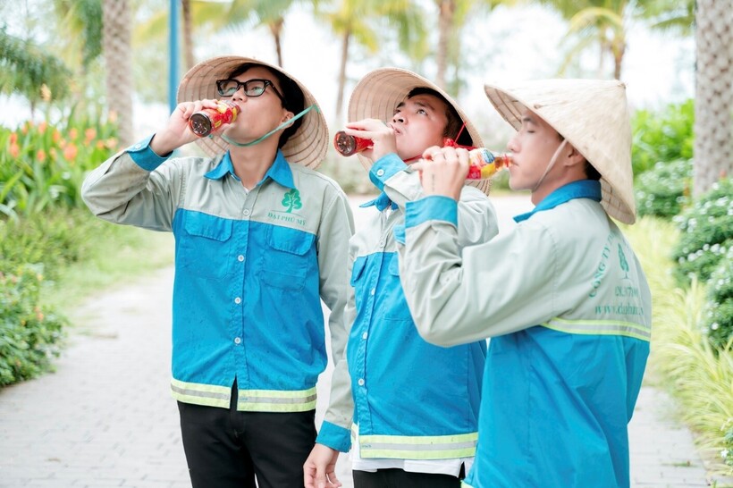 Vừa thanh nhiệt cơ thể ngày nắng nóng với Trà Dr Thanh, Trà Xanh Không Độ, Number 1 vừa dễ dàng có cơ hội trúng hơn 500.000 giải thẻ nạp điện thoại và 3 giải Đặc biệt, mỗi giải trị giá 100 triệu đồng tiền mặt trong hè năm nay.