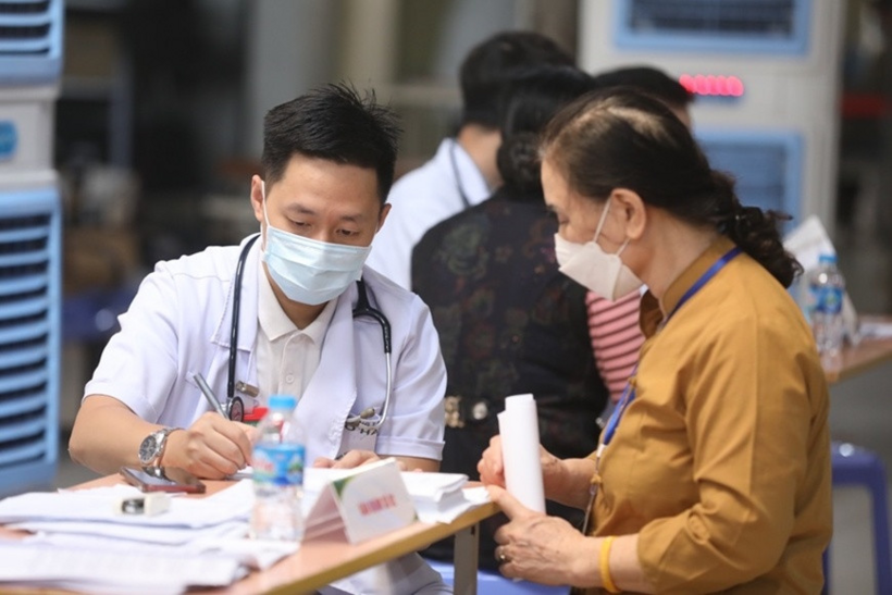 Từ ngày 1/7/2026, các quy định mới về chính sách BHYT chính thức có hiệu lực theo Luật BHYT. Ảnh minh họa