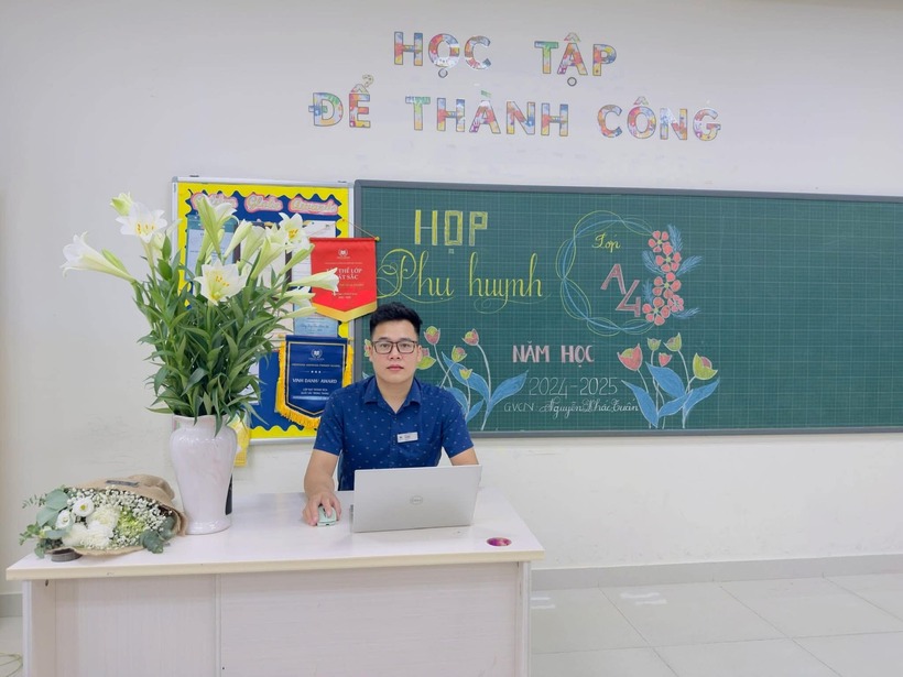 Thầy Khắc Tuấn, giáo viên Toán Trường Vinschool. Ảnh: NVCC.