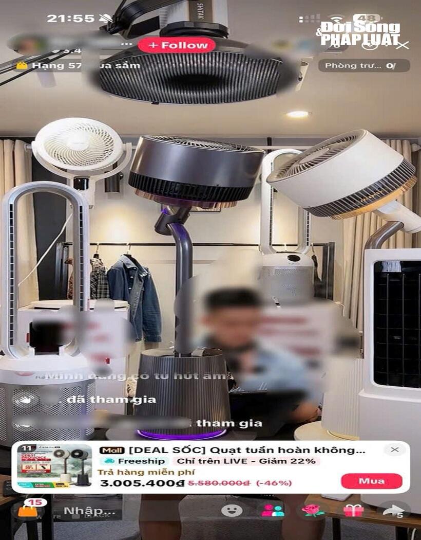 Người bán hàng livestream giới thiệu sản phẩm trên các nền tảng thương mại điện tử. Ảnh minh họa.