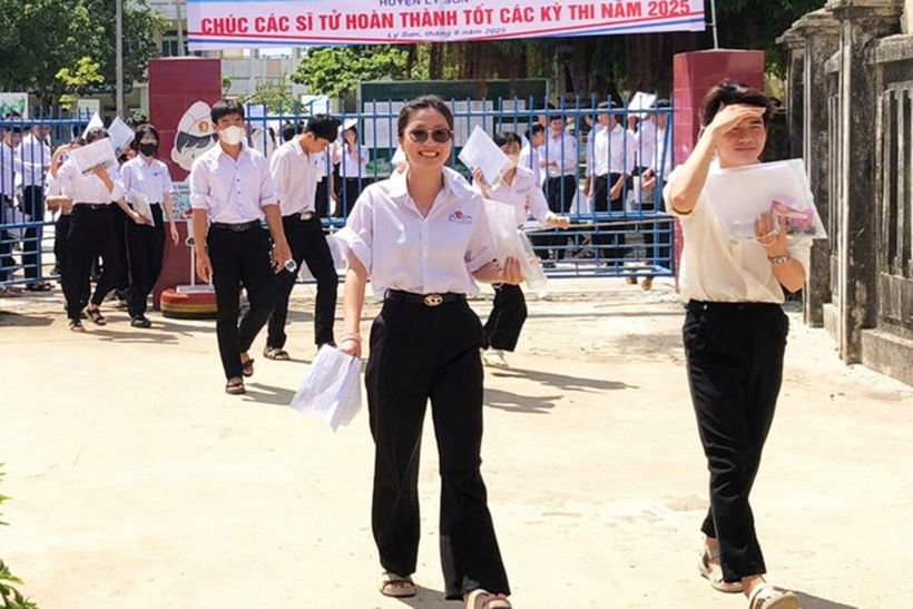 Học sinh Quảng Ngãi tham dự kỳ thi tốt nghiệp THPT năm 2025 (Ảnh: Nguyễn Đồng).