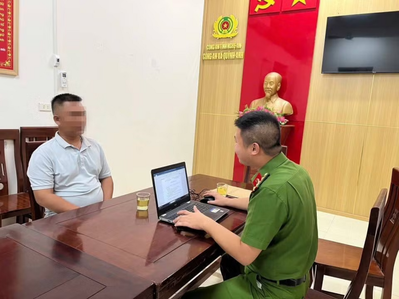 Công an xã Quỳnh Anh đã mời bố cháu bé lên trụ sở để xác minh, làm rõ sự việc. (Ảnh: Tiền phong)