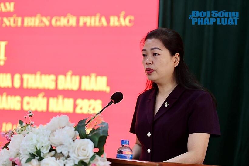 Bà Đoàn Thị Lê An, Tỉnh ủy viên, Phó Chủ tịch Ủy ban MTTQ tỉnh Cao Bằng phát biểu tại Hội nghị
