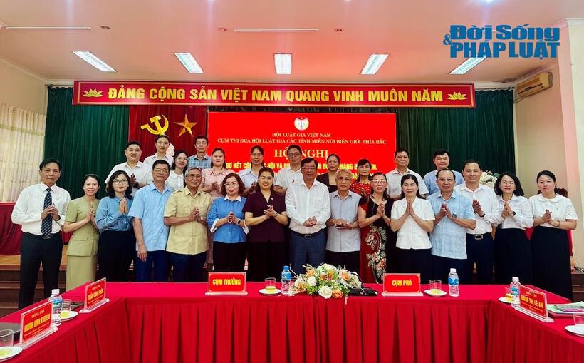 Các đại biểu tham dự Hội nghị.