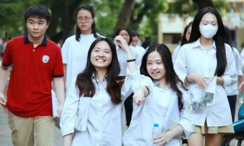Việc đến làm thủ tục dự thi là khâu quan trọng để thí sinh nắm rõ về điểm thi, thông tin phòng thi, tránh bỡ ngỡ. Ảnh minh họa