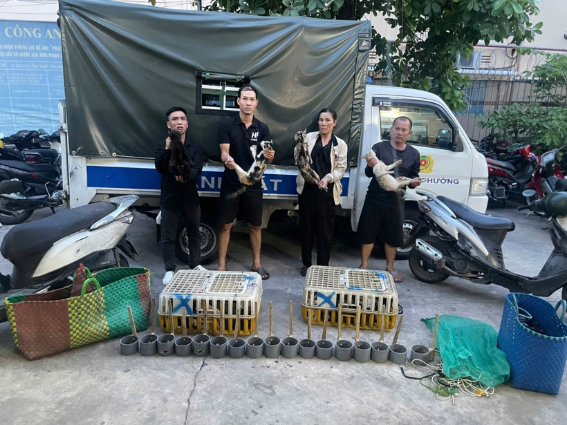 Các đối tượng bị bắt giữ. Ảnh: Dân trí