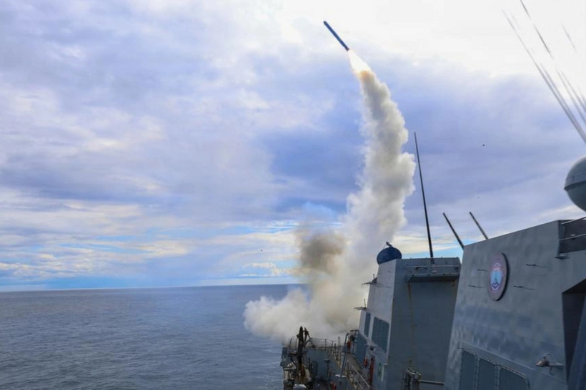 Tàu chiến Mỹ phóng tên lửa Tomahawk nhằm vào Iran. Ảnh minh họa: CENTCOM