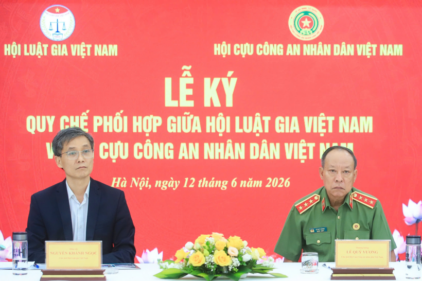 Quang cảnh lễ ký kết.