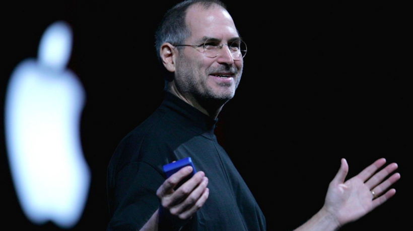 Cú sốc mất việc ở tuổi 30 trở thành bàn đạp để Steve Jobs làm lại. (Ảnh: X)