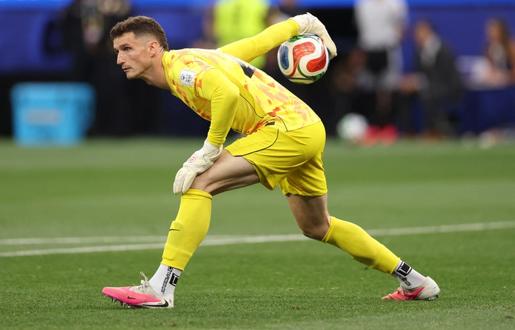 Tại&nbsp;World Cup 2026, thủ môn Matt Freese khoác áo số 24 và chính thức giành suất bắt chính trong trận ra quân của Mỹ gặp Paraguay.