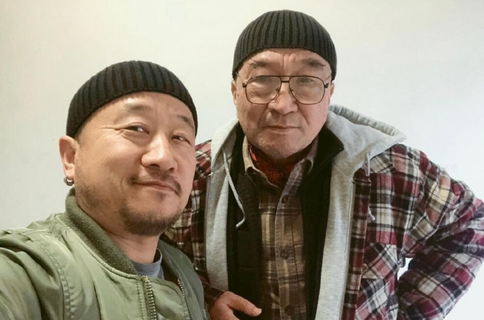 Cha con Lý Úc (trái) và Lý Bảo Điền. Ảnh:&nbsp;Sohu