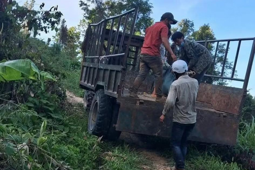 Nạn nhân tử vong trong rừng sâu Gia Lai với vết đạn do súng tự chế. Ảnh: Người lao động