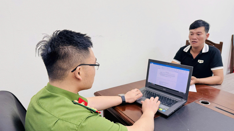 Đối tượng Triệu Văn Tháp tại cơ quan Công an. Ảnh Công an tỉnh Lào Cai.